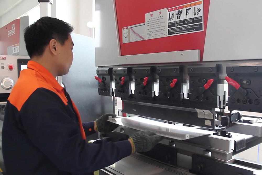 CNC bending.jpg